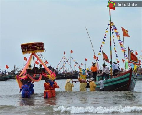 Hội lễ nhượng bạn ở Hà Tĩnh