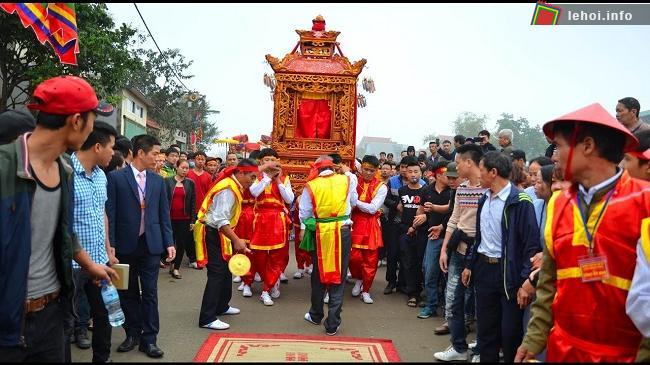 Tưng bừng lễ rước kiệu hội làng Thượng Phúc