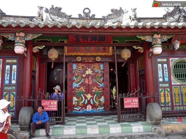Chùa Ông ngôi chùa linh thiêng giữa lòng thành phố