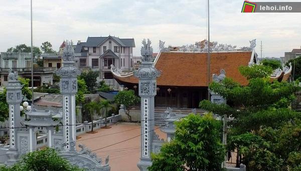 Đình Nga Hoàng nơi diễn ra lễ hội