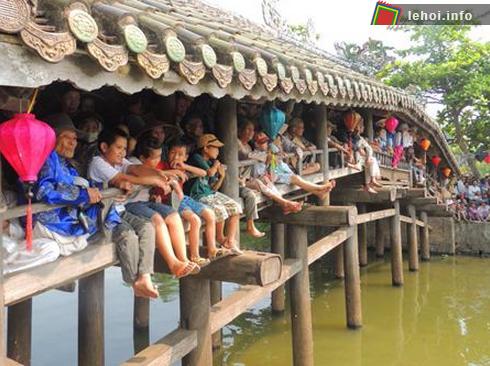 Hội chợ xuân Gia Lạc