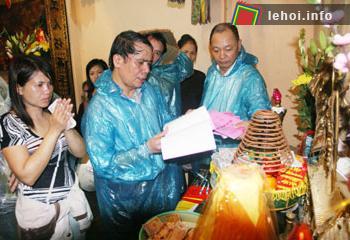 Theo GS.TS Nguyễn Minh Thuyết: “Quản lý lễ hội không đơn giản...”