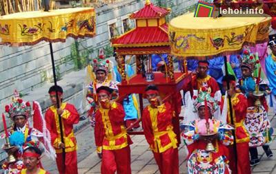 Lễ Khai ấn Đền Trần (Nam Định) đã thu hút 50.000 lượt khách tới tham gia