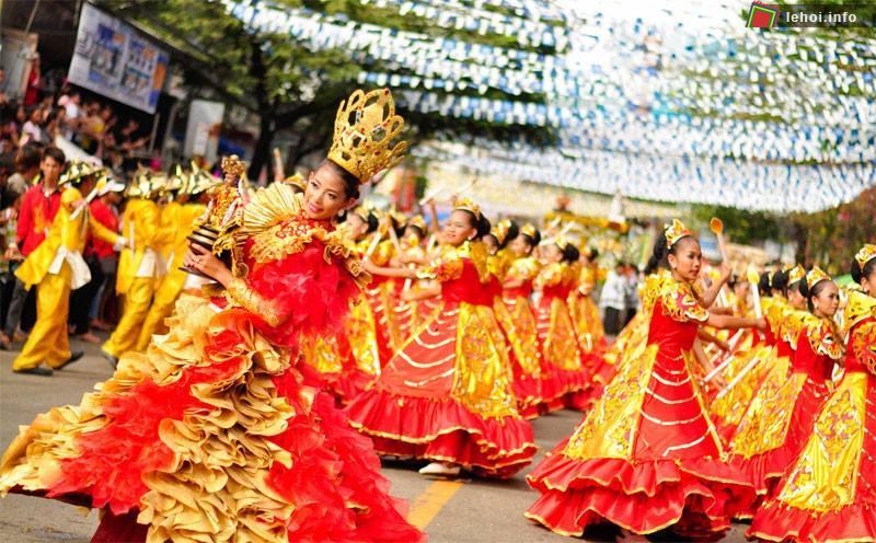 Rực rỡ sắc màu Carnaval Hạ Long