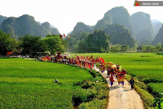 Lễ rước trong lễ hội