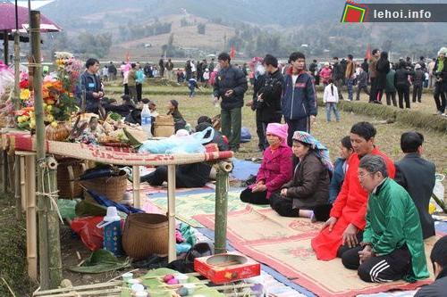 Lễ hội rửa lá lúa cầu mong mùa màng bội thu