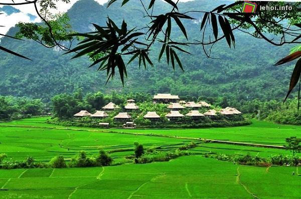 Lễ cầu phúc là nét văn hóa đặc sắc của người Thái ở Hòa Bình