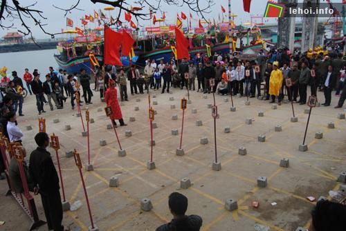 Màn thi cờ tướng trong lễ hội Đền Cờn
