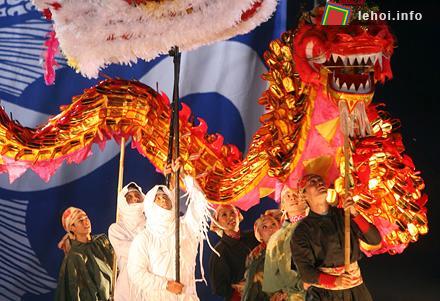 Ngày 2/10/2010 tổ chức Lễ hội Rồng