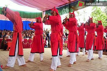 Festival trò diễn dân gian. Ảnh: Internet