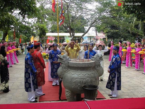 Lễ vía bà Phi Yến được tổ chức trang nghiêm
