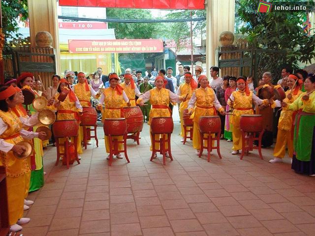 Trống hội tưng bừng tại hội đình Khương Hạ