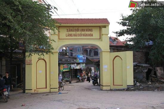 Lễ hội truyền thống làng Hải Bối