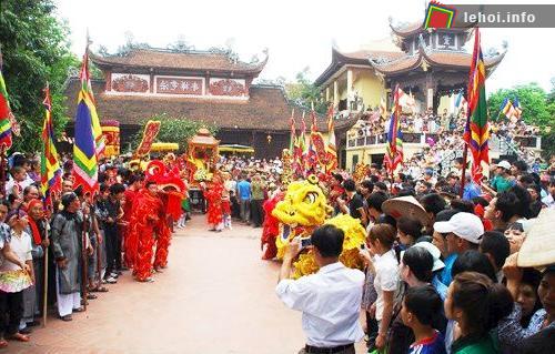 Hội chùa Tứ Pháp tại Hưng Yên