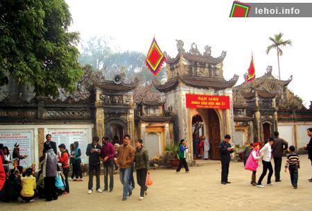 Lễ hội đền Thính ở Vĩnh Phúc