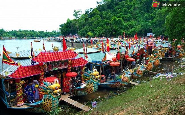 Lễ hội điện Hòn Chén mang đậm màu sắc văn hóa - tín ngưỡng dân gian