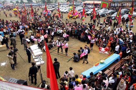 Người dân vui hội