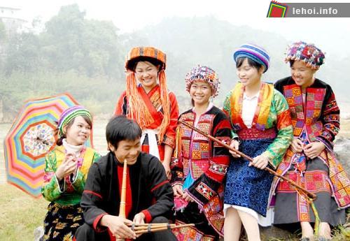 Chợ tình Khau Vai là một phiên chợ thu hút rất nhiều chàng trai, cô gái trẻ.