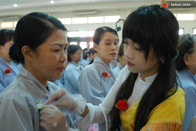Ý nghĩa bông hồng cài áo trong lễ Vu lan
