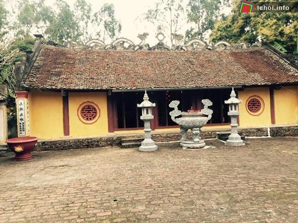 Đình làng Cao Đài nơi tổ chức lễ hội