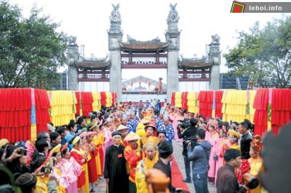 Lễ hội đền Trần ở Thái Bình
