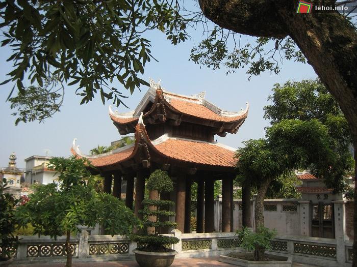 Chùa Nhất Trụ hay còn gọi là chùa Một Cột