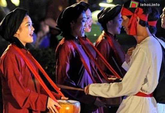 Hát giao duyên trong hội làng Hải Bối