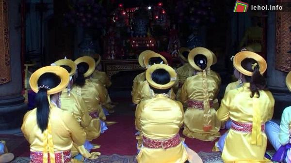 Hôi làng Hậu Ái có nhiều trò chơi hấp dân