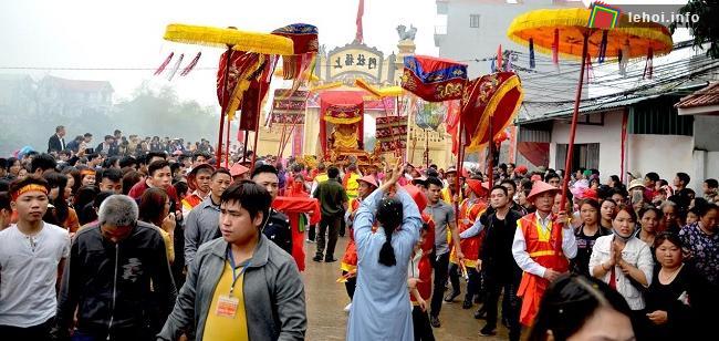 Lễ rước kiệu về hội làng Thượng Phúc