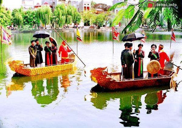 Liền anh liền chị chèo thuyền rồng hát quan họ