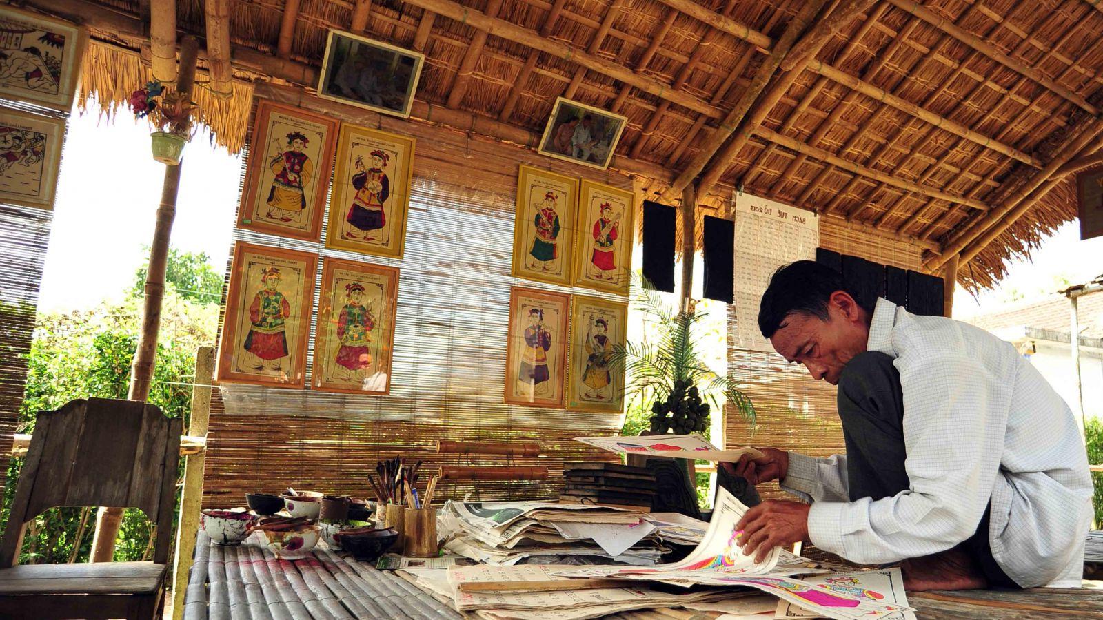 Nghệ nhân làng tranh dân gian Đông Hồ