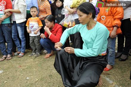 Tưng bừng lễ Khai hạ Mường Bi, Hòa bình. ảnh 9