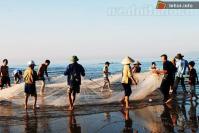 Ảnh Tục thờ thần và lễ cầu ngư làng Hội Thống tại Hà Tĩnh