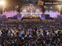 Ảnh Hơn 200.000 người chờ để dự lễ hội đường phố Vienna