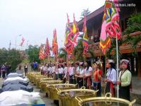 Ảnh Đền Chín Gian Nghệ An trong ngày khai hội 2012