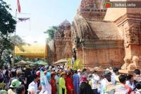 Ảnh Tưng bừng lễ hội Tháp Bà Ponagar tại Khánh Hoà