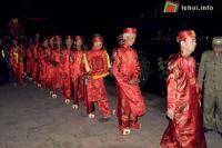 Ảnh Gần 20 vạn người tham gia lễ hội khai ấn Đền Trần, Nam Định 2010